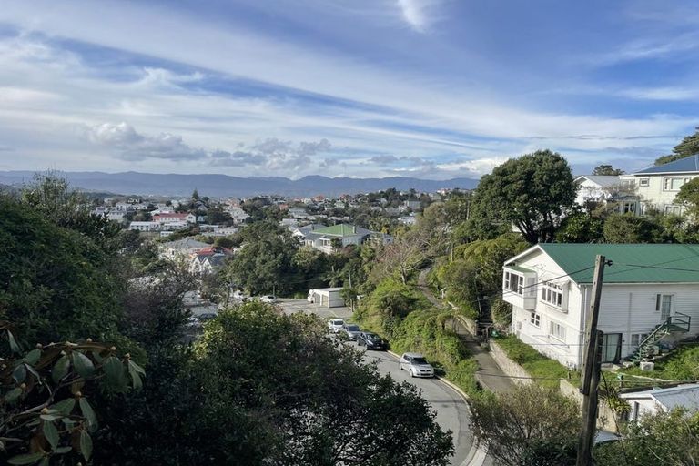 Photo of property in 85 Todman Street, Brooklyn, Wellington, 6021