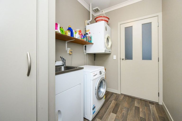 Photo of property in 8 Stonebridge Heights, Feilding, 4702