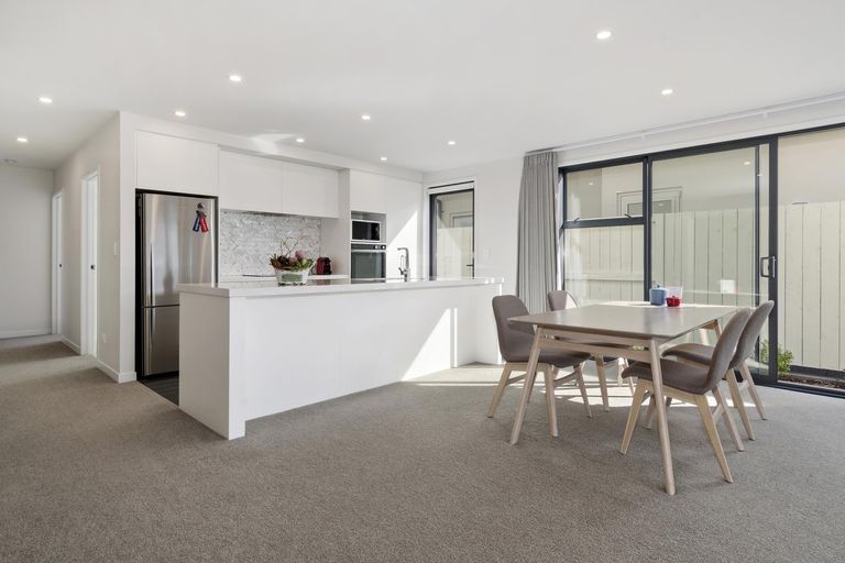 Photo of property in 92 Saint Pauls Drive, Brookfield, Tauranga, 3110