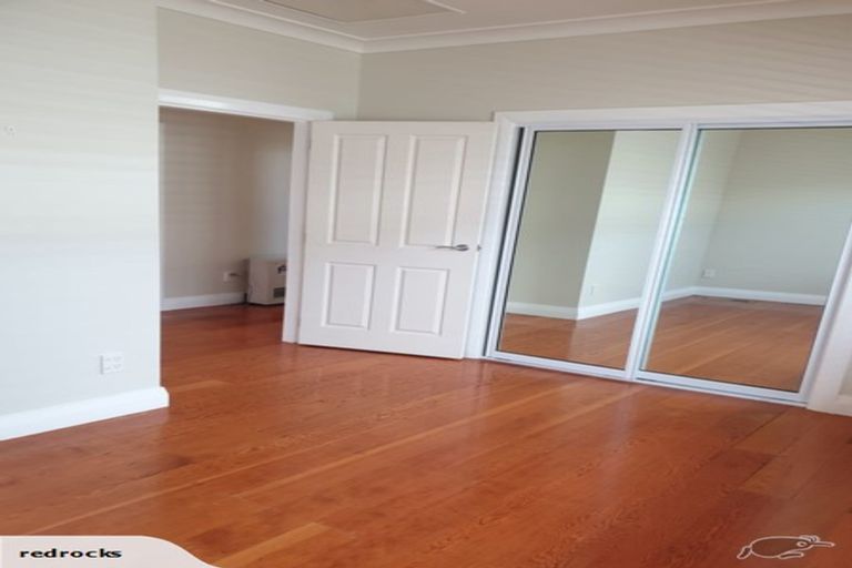 Photo of property in 333 The Parade, Island Bay, Wellington, 6023