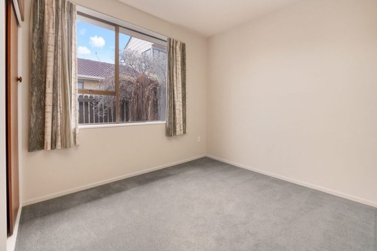 Photo of property in 32b Laing Crescent, Heathcote Valley, Christchurch, 8022