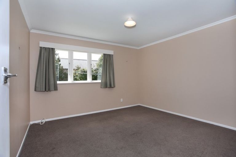 Photo of property in 21 Oxford Street, Marton, 4710