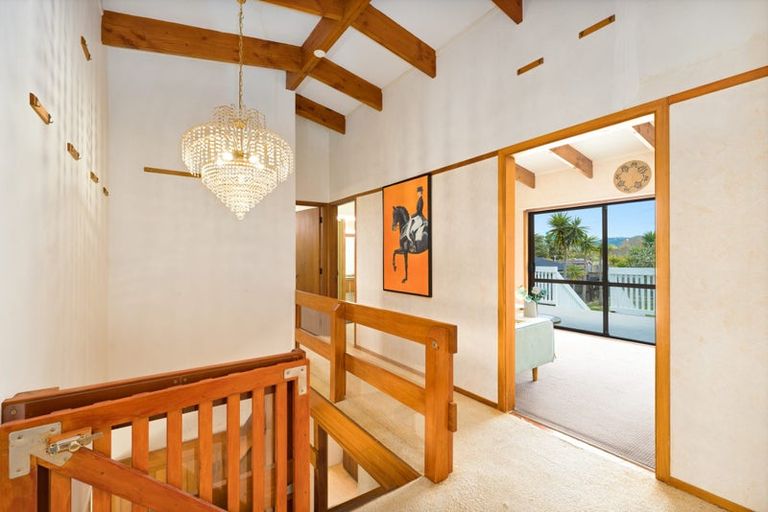 Photo of property in 42 Spence Road, Henderson, Auckland, 0612