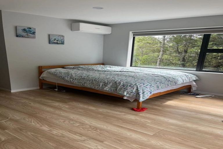 Photo of property in 18a Hazel Glen, Bayview, Auckland, 0629