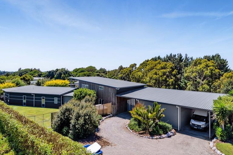 Photo of property in 68 Mcgiven Drive, Ridgewood, New Plymouth, 4371