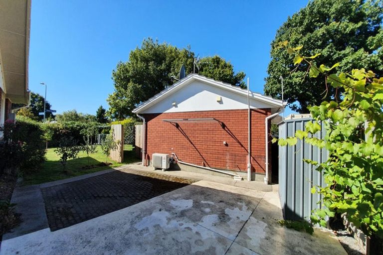 Photo of property in 7 Ballantyne Avenue, Upper Riccarton, Christchurch, 8041