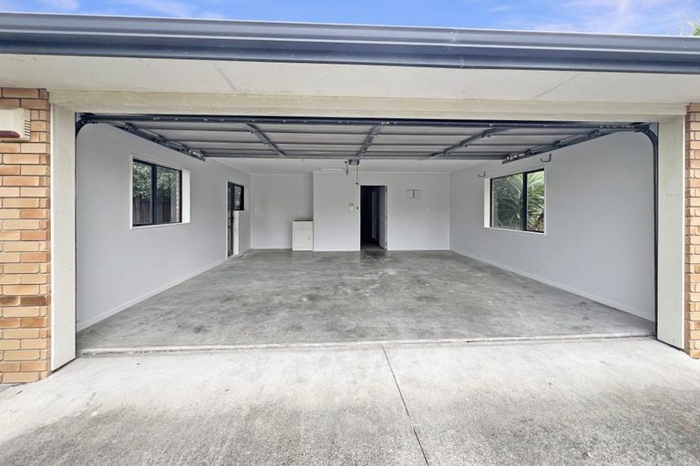 Photo of property in 16 Puketi Lane, Waiuku, 2123