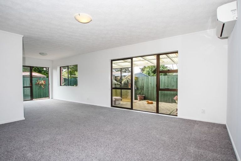 Photo of property in 8/39 Swanson Road, Henderson, Auckland, 0610
