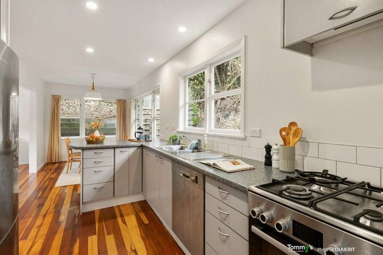 Photo of property in 17 Beach Street, Island Bay, Wellington, 6023