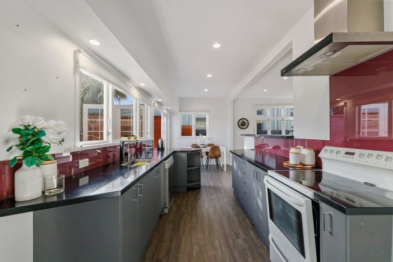 Photo of property in 33 Oakland Street, Andersons Bay, Dunedin, 9013