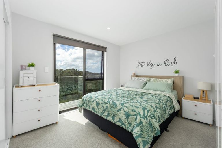 Photo of property in 11a Rockpool Road, Orewa, 0931