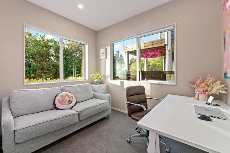Photo of property in 64 Kano Way, Hobsonville, Auckland, 0616