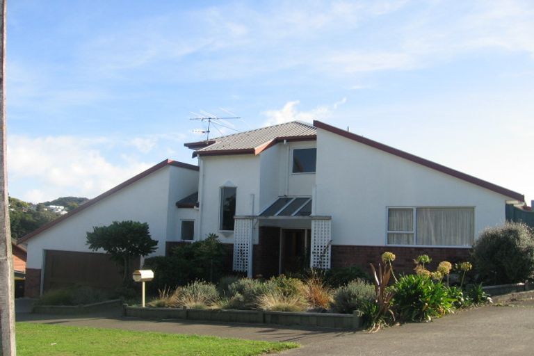 Photo of property in 20 Sailmaker Close, Whitby, Porirua, 5024
