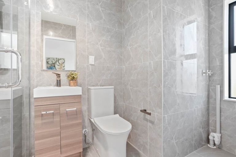 Photo of property in 8/418 Richardson Road, Mount Roskill, Auckland, 1041