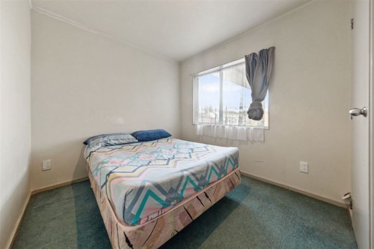 Photo of property in 39 Robert Skelton Place, Clendon Park, Auckland, 2103
