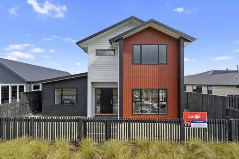 Photo of property in 14 Wyrall Way, Chartwell, Hamilton, 3210