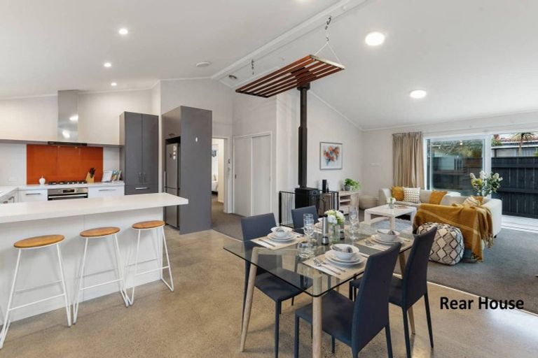 Photo of property in 24 Willow Avenue, Hannahs Bay, Rotorua, 3010