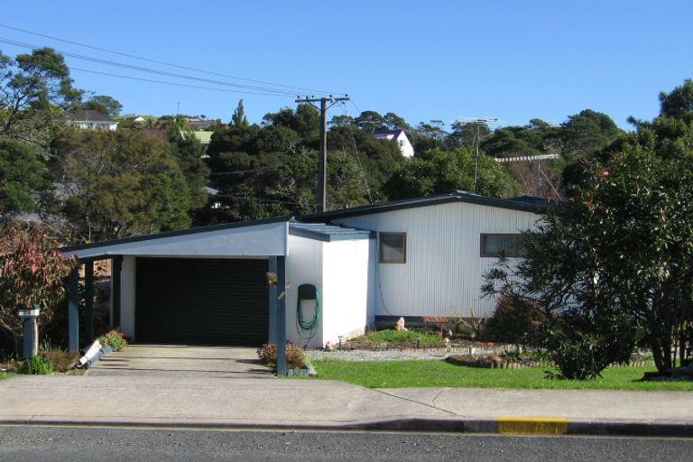 Photo of property in 24 Hammond Avenue, Hatfields Beach, Orewa, 0931