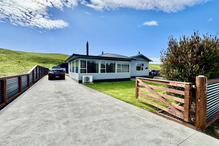 Photo of property in 105 Beach Road, Awamoa, Oamaru, 9495