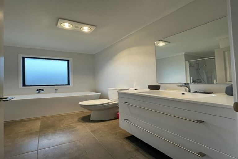 Photo of property in 28 Magnolia Crescent, Tawhero, Whanganui, 4501