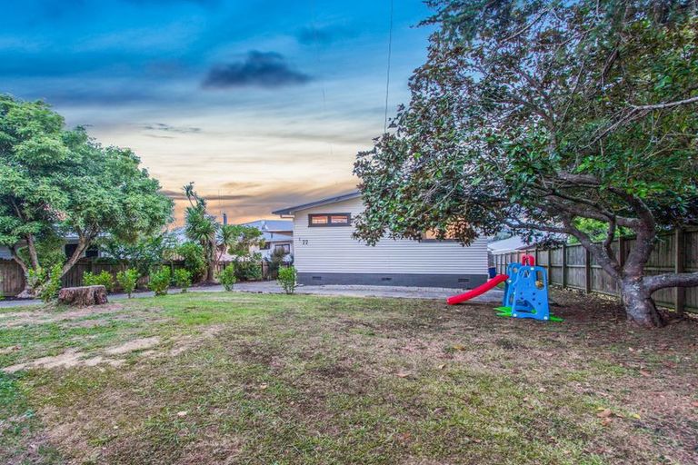 Photo of property in 1/22 Waimumu Road, Massey, Auckland, 0614