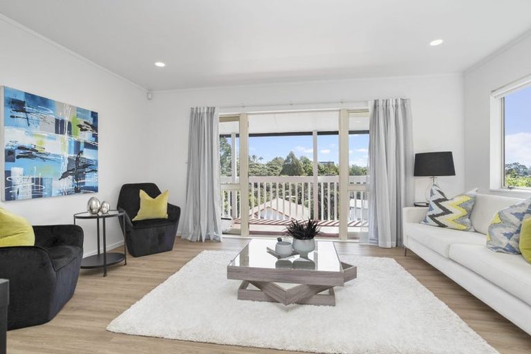 Photo of property in 18 Ian Marwick Place, Birkenhead, Auckland, 0626