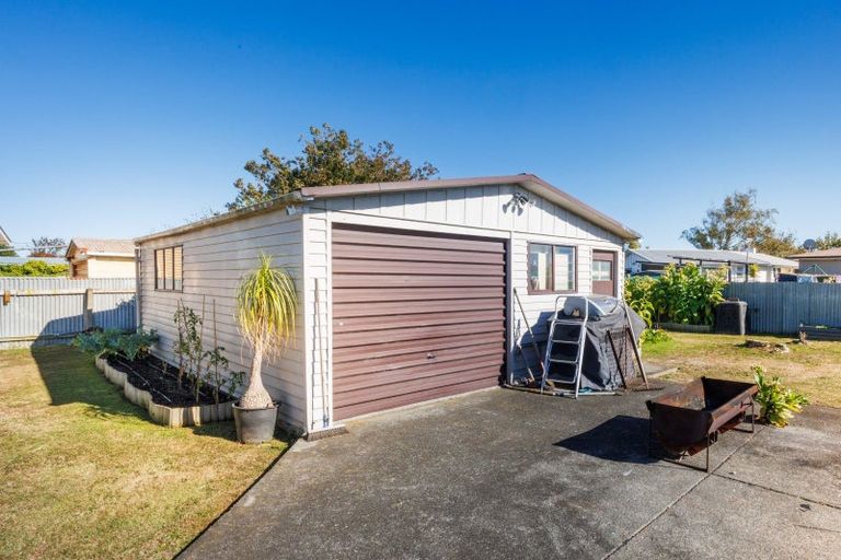 Photo of property in 17 Sefton Avenue, Highbury, Palmerston North, 4412