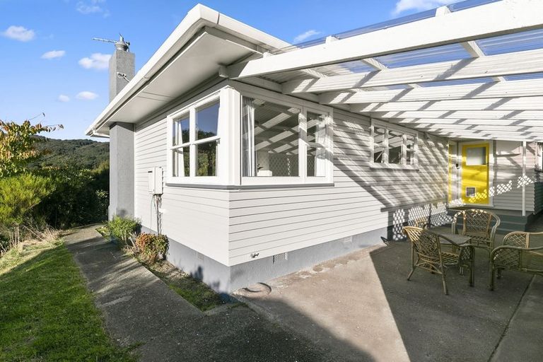 Photo of property in 22-24 Bledisloe Crescent, Wainuiomata, Lower Hutt, 5014