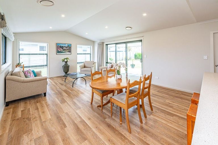 Photo of property in 35 Sussex Road, Springvale, Whanganui, 4501
