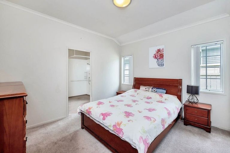 Photo of property in 10 Mulvaney Crescent, Henderson, Auckland, 0612