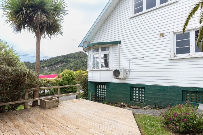 Photo of property in 12 Smith Street, Greymouth, 7805