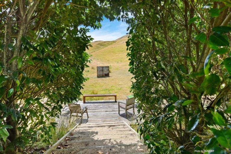 Photo of property in 421 Johns Way, Martinborough, Carterton, 5784