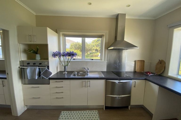 Photo of property in 110 Homebush Road, Khandallah, Wellington, 6035