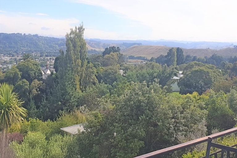 Photo of property in 90 Mount View Road, Bastia Hill, Whanganui, 4500