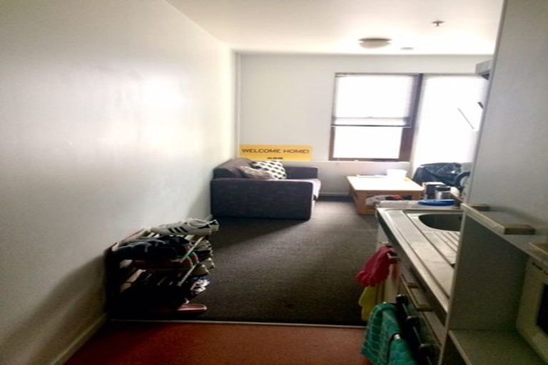 Photo of property in Orange Apartments/victoria Centr, 901/169 The Terrace, Wellington Central, Wellington, 6011