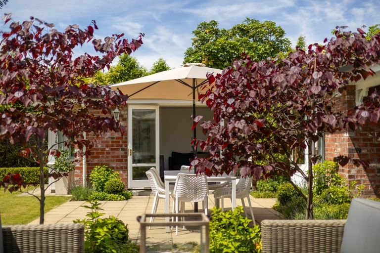 Photo of property in 40 Weka Street, Fendalton, Christchurch, 8041