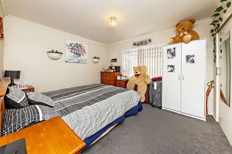 Photo of property in 2/21 Gloucester Road, Manurewa, Auckland, 2102