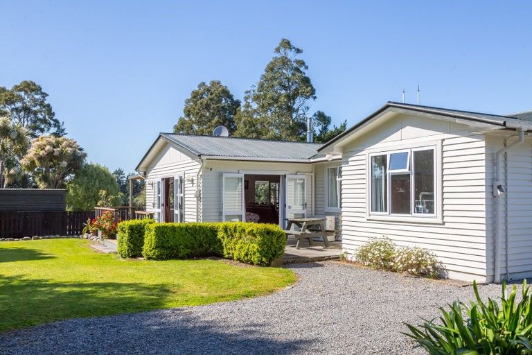 Photo of property in 49 Western Lake Road, Western Lake, 5773