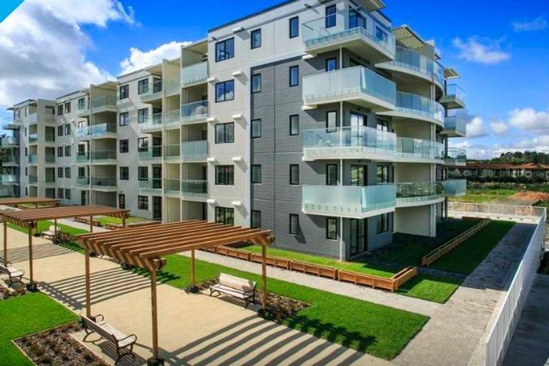 Photo of property in Apollo Apartments, 201/46 Rosedale Road, Rosedale, Auckland, 0632