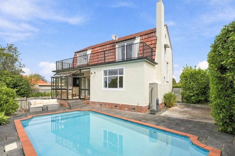 Photo of property in 3 Dickson Crescent, Saint Johns Hill, Whanganui, 4500