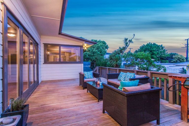 Photo of property in 1/22 Waimumu Road, Massey, Auckland, 0614