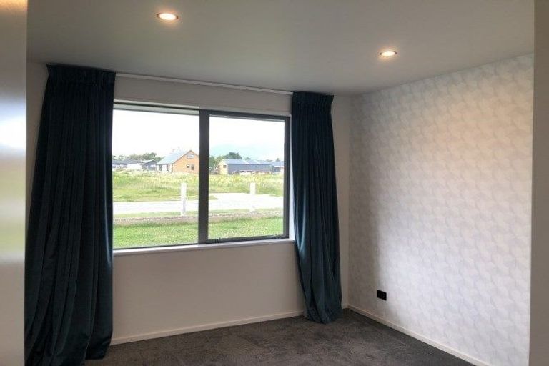 Photo of property in 6 Dingle Street, Lake Hawea, 9382
