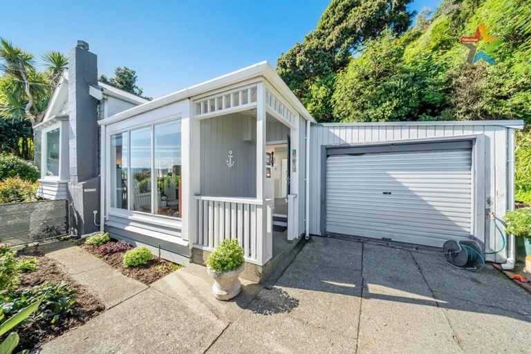 Photo of property in 409 Marine Drive, Mahina Bay, Lower Hutt, 5013