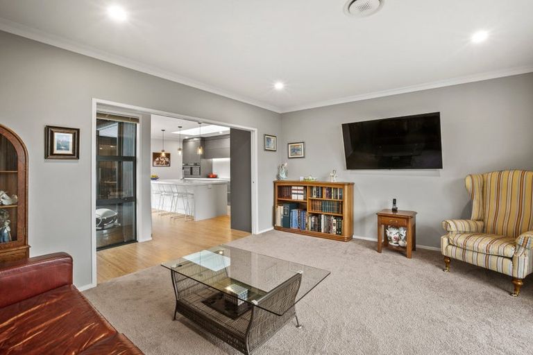 Photo of property in 44 Rewi Street, Torbay, Auckland, 0630