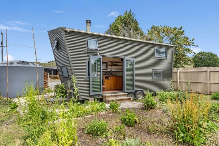 Photo of property in 15 Kipling Road, Te Karaka, 4022