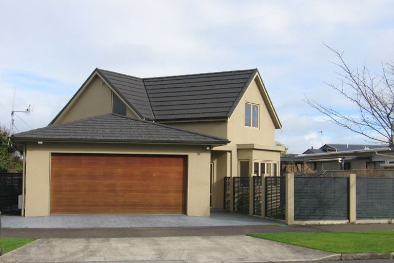 Photo of property in 68 Marne Street, Hokowhitu, Palmerston North, 4410