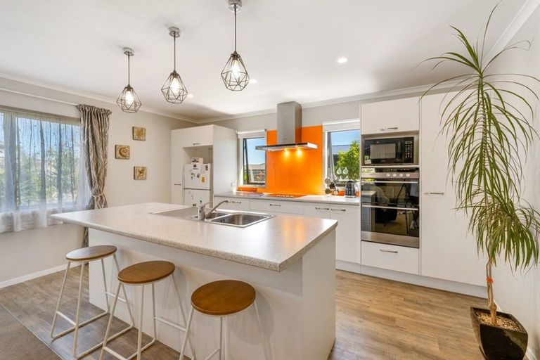 Photo of property in 7 Aqua Way, Paraparaumu, 5032