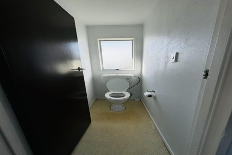 Photo of property in 42 Acacia Street, Kelvin Grove, Palmerston North, 4414