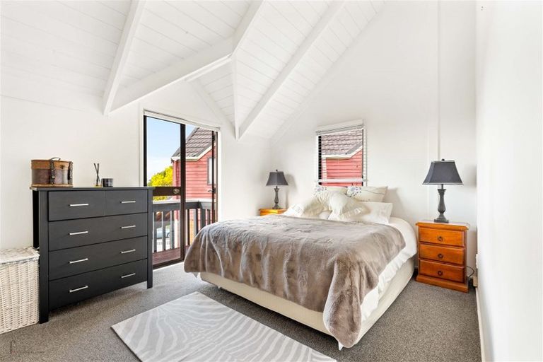 Photo of property in 2/6 Sturm Avenue, Massey, Auckland, 0614