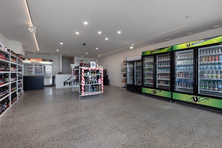 Photo of property in Oceanside Tower 1, 2/2a Marine Parade, Mount Maunganui, 3116